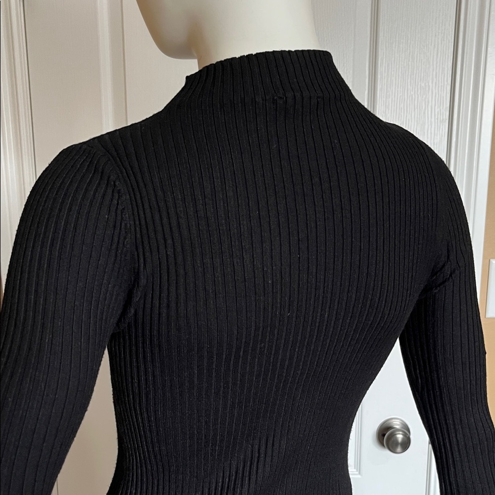 Black Ribbed Bodycon sweater - Picture 7 of 7